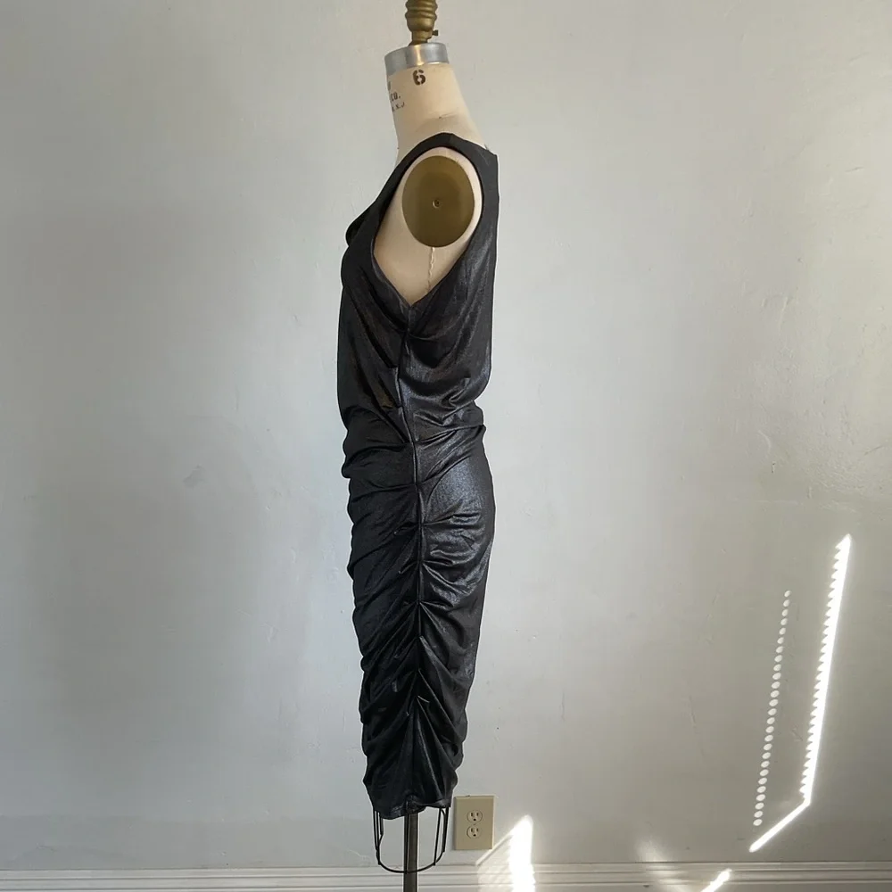 Metallic Ruched DRESS body con - Picture 4 of 9